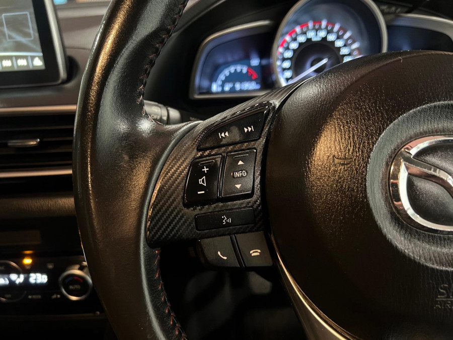 2015 Mazda 3 BM5438 SP25 Hatch Image 11