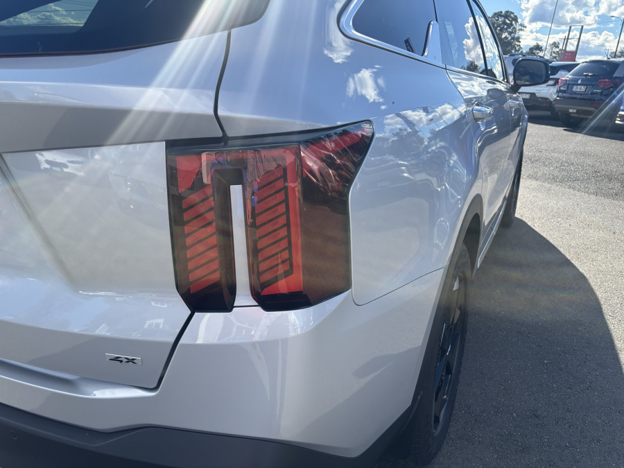 2025 Kia Sorento MQ4 PE Sport+ SUV Image 12