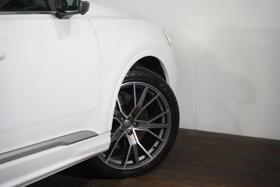 2020 Audi Q7 45 TDI SUV Image 11