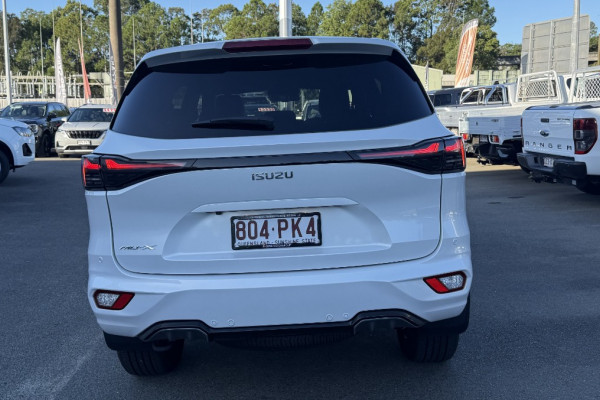 2025 MY25.5 Isuzu MU-X RJ LS-T SUV Image 8