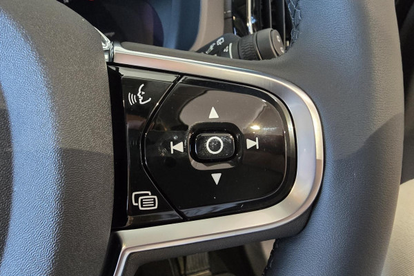 2026 Volvo XC60 UZ Ultra T8 Plug-in Hybrid Dark SUV Image 19