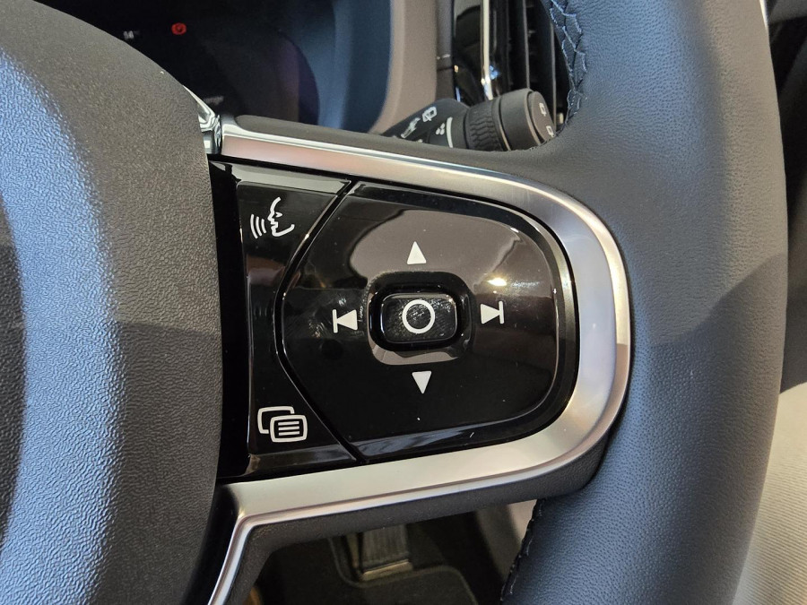 2026 Volvo XC60 UZ Ultra T8 Plug-in Hybrid Dark SUV Image 19