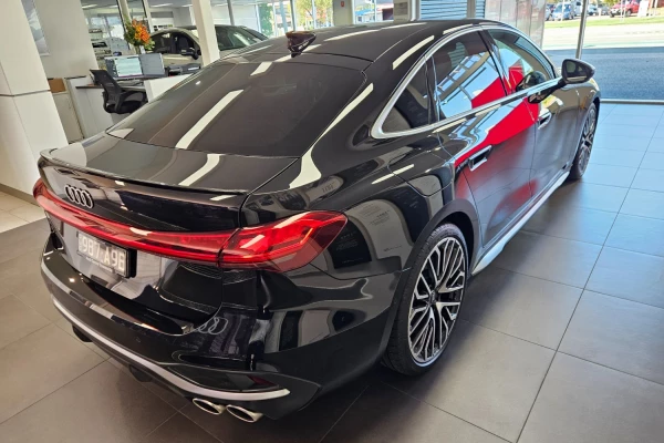 2026 Audi S5 Sedan Image 5