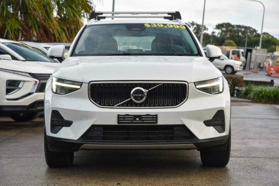 2022 MY23 Volvo XC40 XZ Plus B4 SUV Image 3