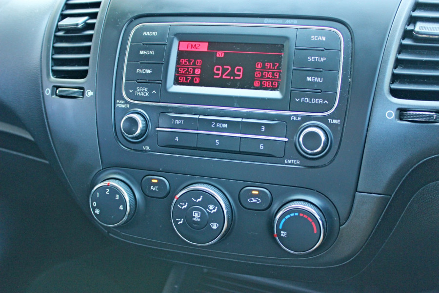 2015 Kia Cerato YD S Hatch Image 13
