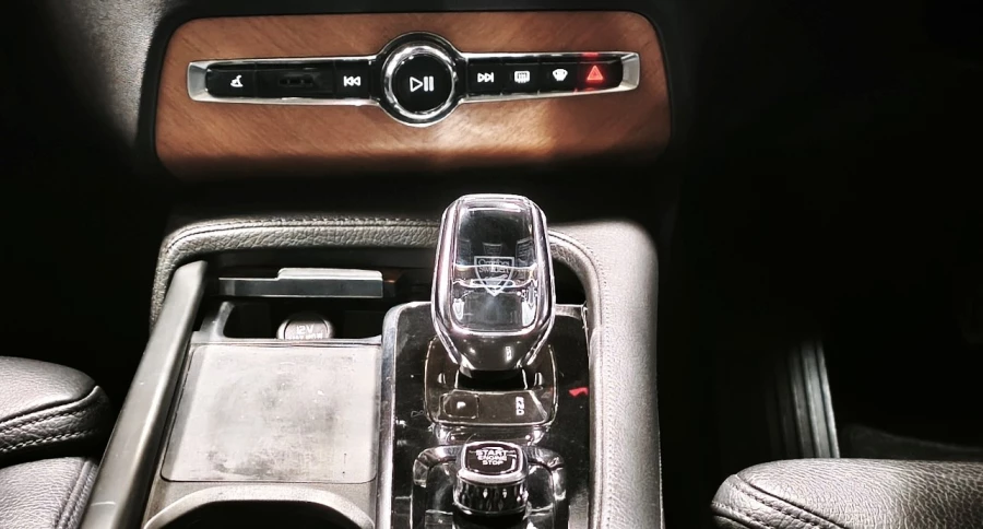 2021 MY22 Volvo XC90 L Series B6 Inscription SUV Image 12