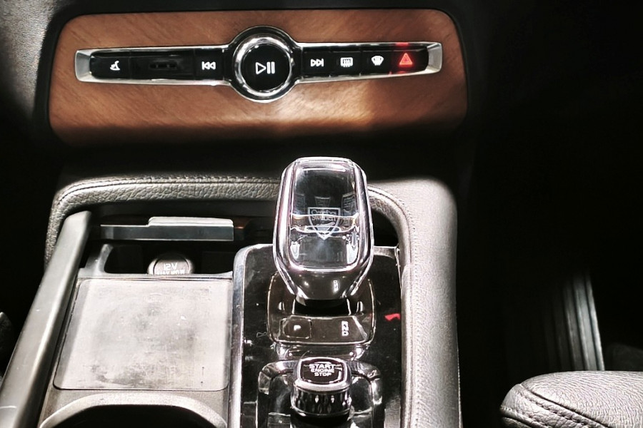 2021 MY22 Volvo XC90 L Series B6 Inscription SUV