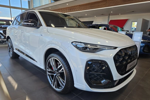 2026 MY25 Audi Q5 GU e-hybrid 270kW SUV Image 1