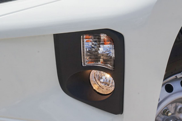 2018 MY19 Mitsubishi Triton MR GLX Cab chassis