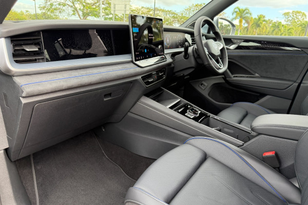 2025 MY26 Volkswagen Tayron R4 195TSI R-Line SUV Image 18