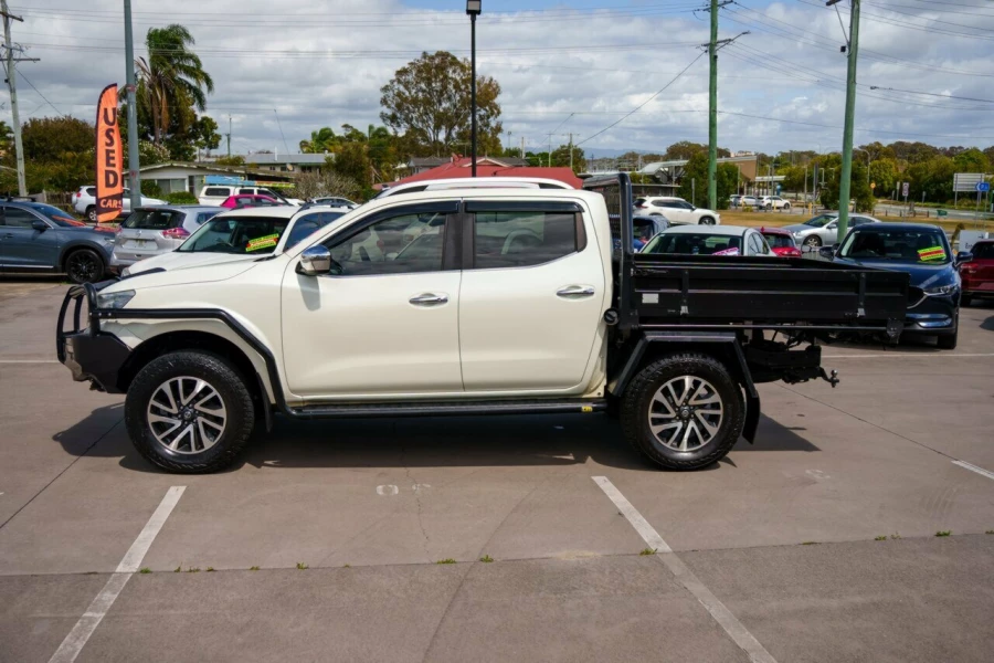 2017 Nissan Navara D23 ST-X Dual Cab Pickup Image 4