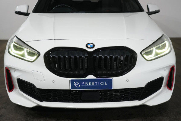 2022 BMW 1 Series 28ti Hatch image 3