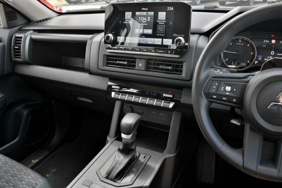 2024 Mitsubishi Triton MV GLX Ute Image 11