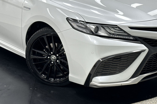 2021 Toyota Camry AXVH70R SX Sedan Image 2