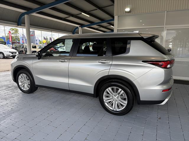 2023 MY24 Mitsubishi Outlander ZM LS SUV Image 9