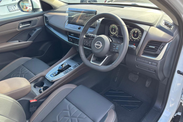 2025 Nissan QASHQAI J12 Ti e-POWER SUV Image 17