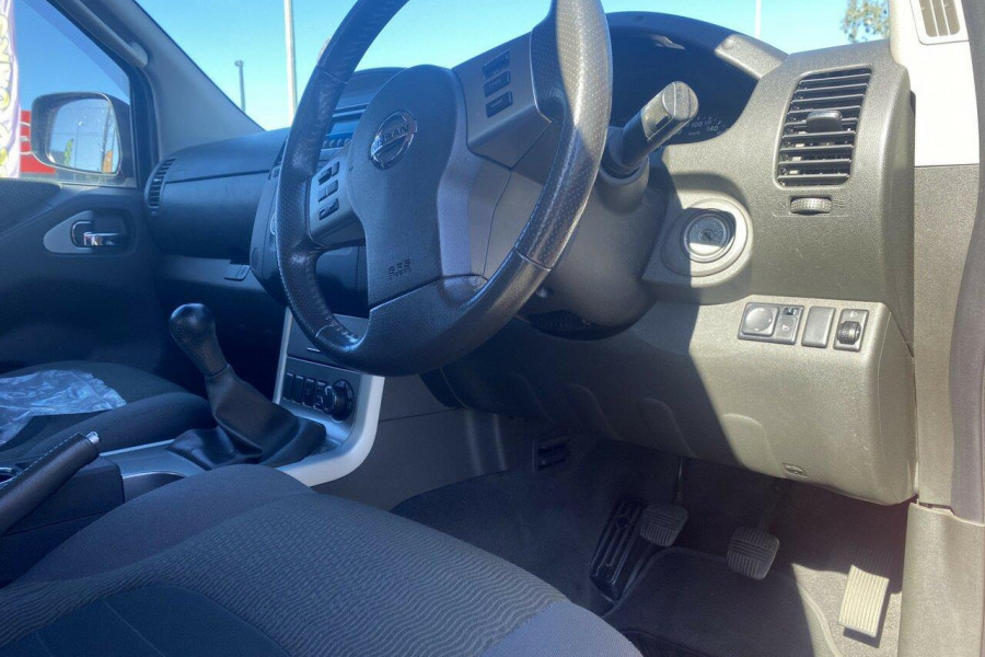 2013 Nissan Navara D40 Series 6 ST Dual Cab Pickup Image 11