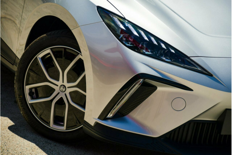 2024 MG MG4 MEH32 Essence 64 Hatch Image 6