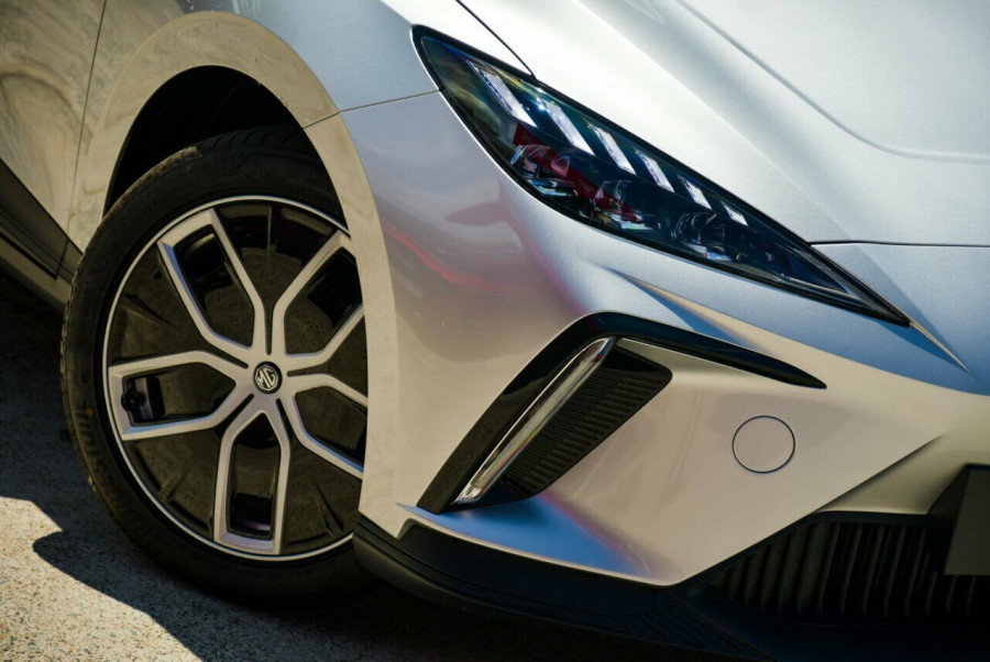 2024 MG MG4 MEH32 Essence 64 Hatch Image 6