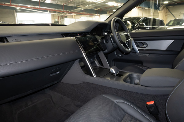 2026 Land Rover Discovery Sport L550 P250 Landmark SUV image 8