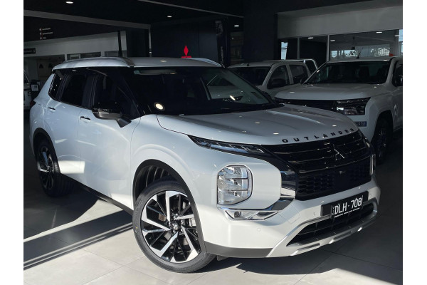 2024 Mitsubishi Outlander ZM LS SUV