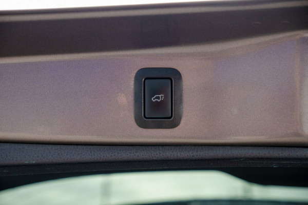 2018 Toyota Kluger GSU50R Grande SUV Image 9