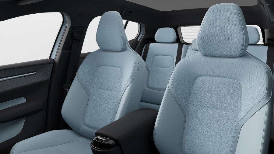 2025 Volvo EX30  Single Motor Extended Range Ultra SUV Image 9