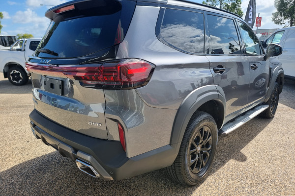 2026 MY25 LDV D90 Executive Wagon Image 3