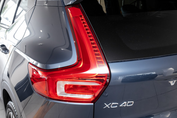 2026 Volvo XC40 XZ Ultra B4 Dark SUV Image 22