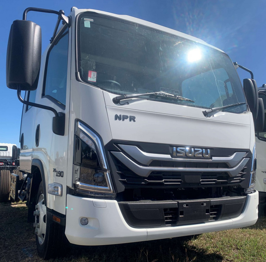 2026 Isuzu NPR Cab Chassis Image 1