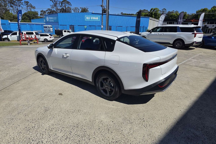2026 Kia K4 CL4m S Sedan Image 5