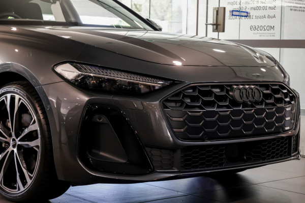 2025 Audi A5 B10 TFSI 150kW S line Sedan image 18