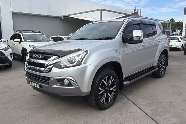2021 Isuzu MU-X RJ LS-T SUV Image 9