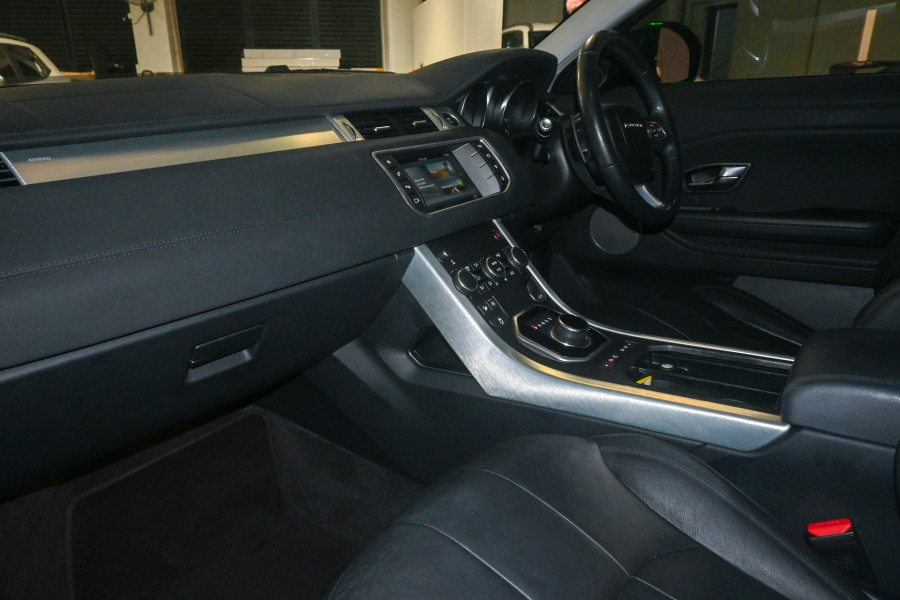 2016 MY16.5 Land Rover Range Rover Evoque L538 TD4 150 SE Wagon Image 8
