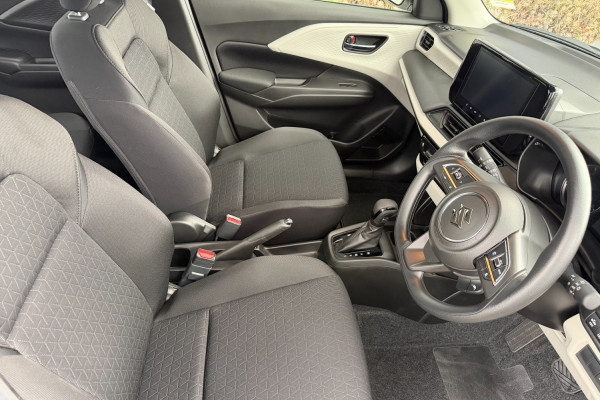 2025 Suzuki Swift Hybrid Hybrid SUV Image 9