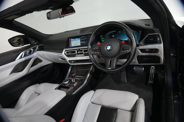 2021 BMW M4 Competition Convertible Image 11