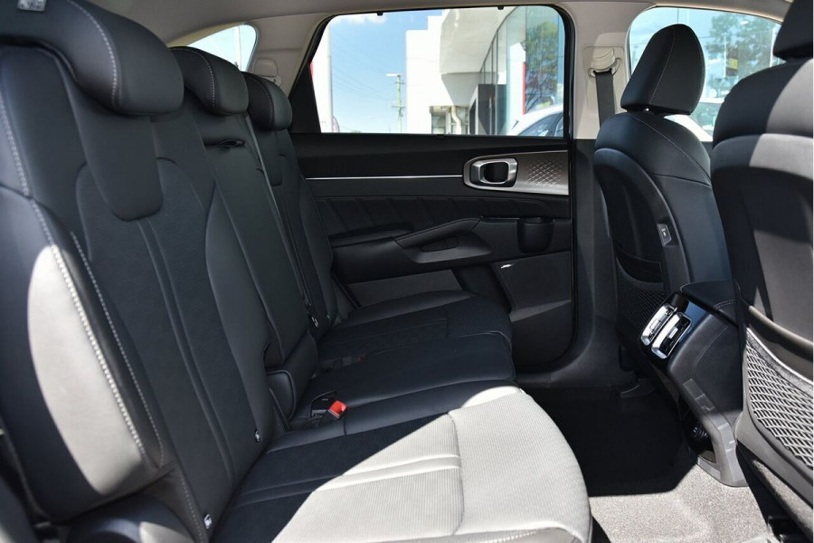 2025 Kia Sorento MQ4 PE Sport+ SUV Image 9