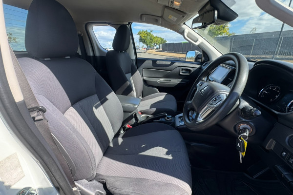 2022 MY23 Mitsubishi Triton MR GLX+ Ute Image 9