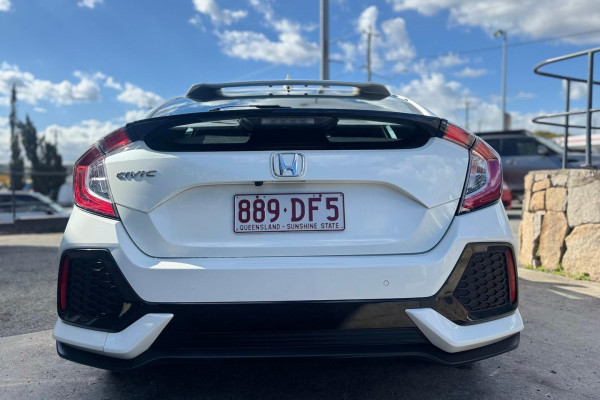 2018 Honda Civic 10th Gen VTi-S Hatch Image 6