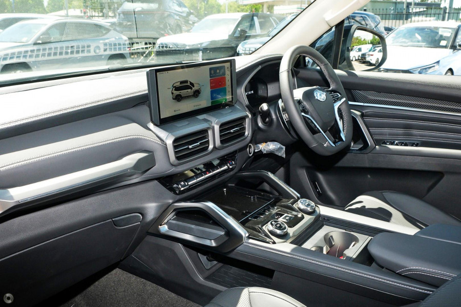 2025 LDV D90 SV9A Executive SUV Image 7
