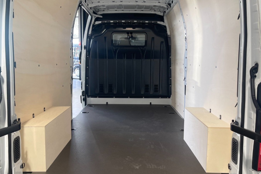 2024 Renault Master X62 Phase 2 Pro 110kW Van Image 32
