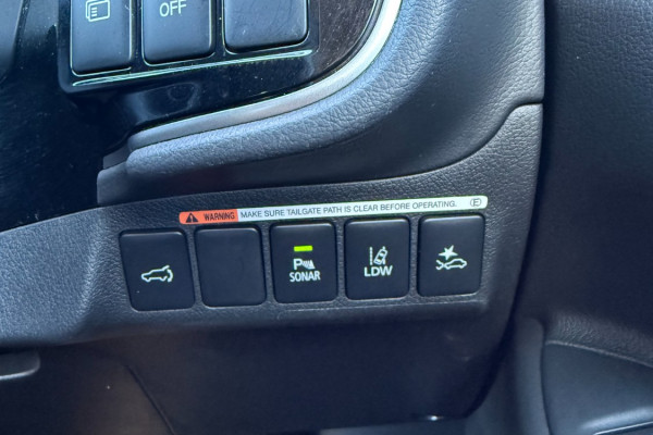 2021 Mitsubishi Outlander ZL Exceed SUV Image 18