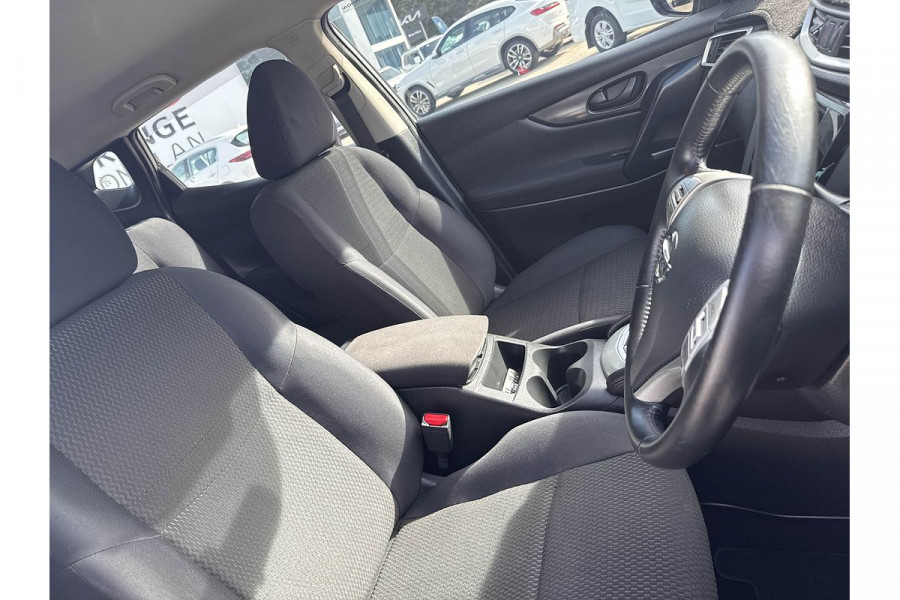 2015 Nissan QASHQAI J11 ST SUV Image 13