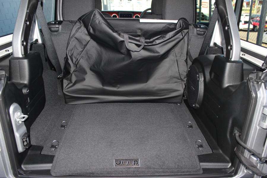 2020 MY21 Jeep Wrangler JL Unlimited Rubicon Hardtop Image 6