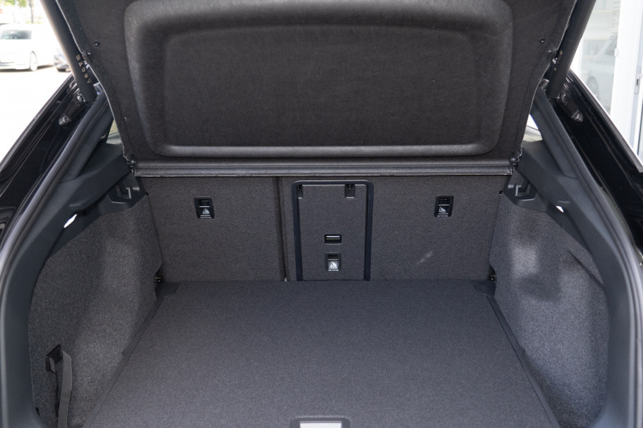 2025 Volkswagen ID. 5 E2 Pro SUV Image 18