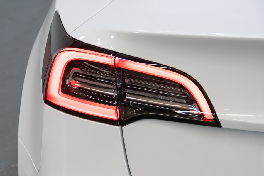 2023 Tesla Model 3  Rear-Wheel Drive Sedan Image 11