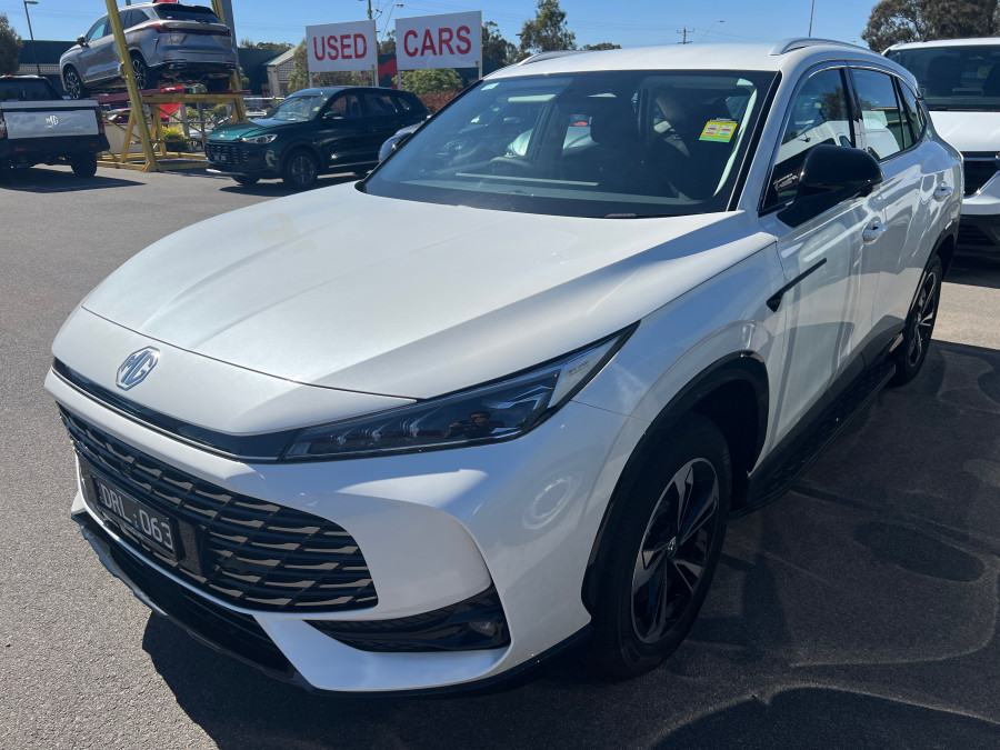 2025 MG HS AS33 Excite Hybrid SUV Image 1
