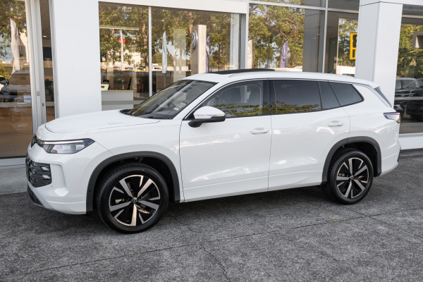2025 Volkswagen Tayron R4 150TSI Elegance SUV image 3
