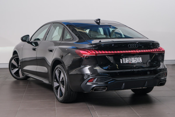 2025 Audi A5 B10 TFSI 150kW S line Sedan image 2