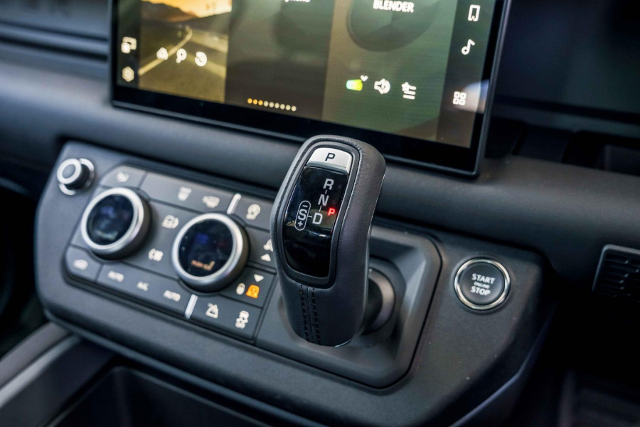 2025 MY25.5 Land Rover Defender L663 110 D350 X-Dynamic SE SUV
